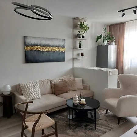 M&m Apartment *